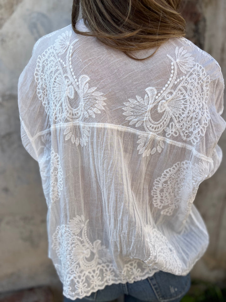 LORAINE - DETAILED LACE ACCENT BLOUSE