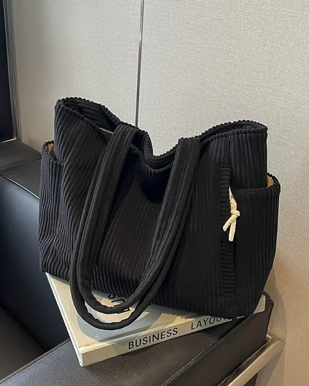 RAMONA – RIBBED TOTE BAG WITH DRAWSTRING DETAIL