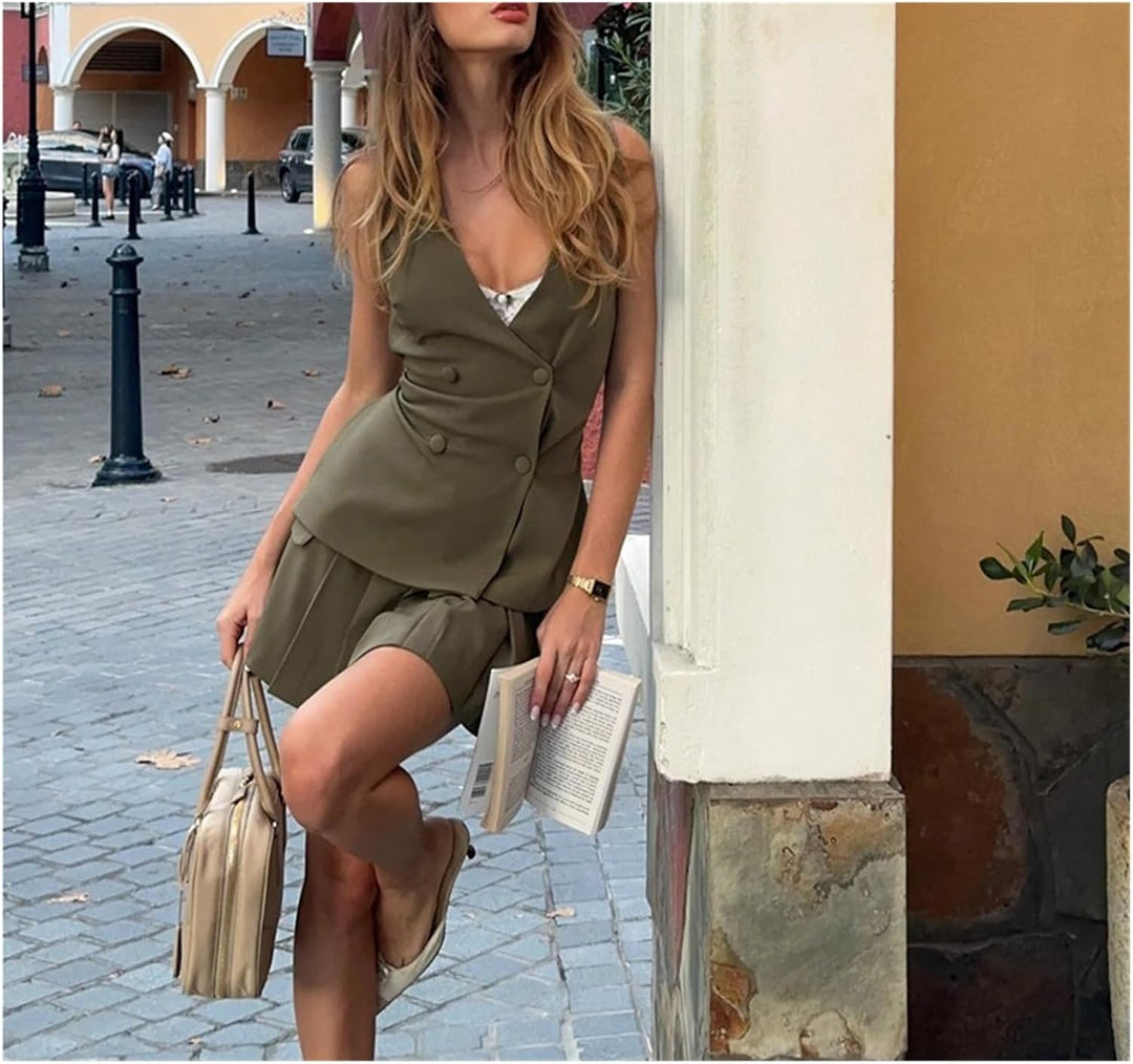 MARIDEE - SLEEVELESS SUIT AND PLEATED SKIRT