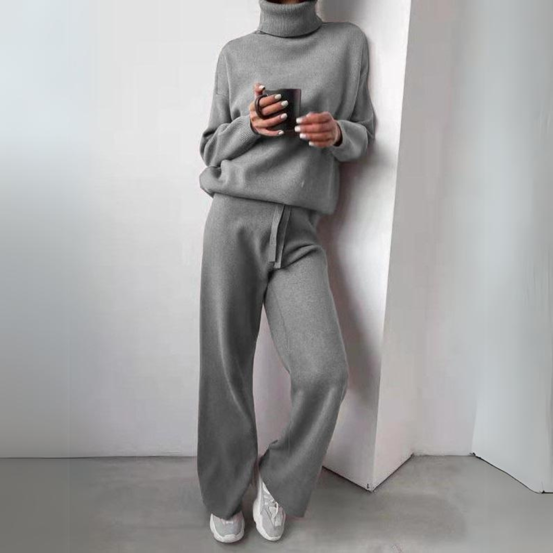 APRIL - SNUG HIGH-NECK LOUNGE SET