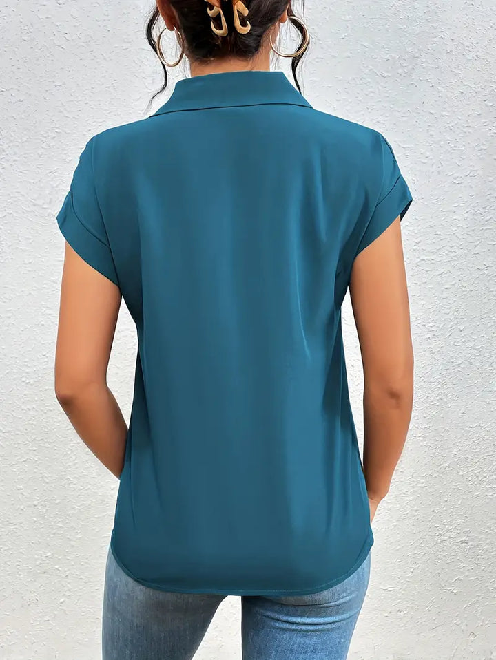 SAFIRA - ZIP-FRONT SHORT SLEEVE BLOUSE