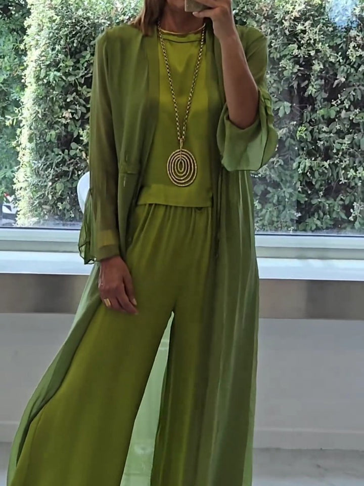 LIVIA - ELEGANT AND COMFORTABLE SET