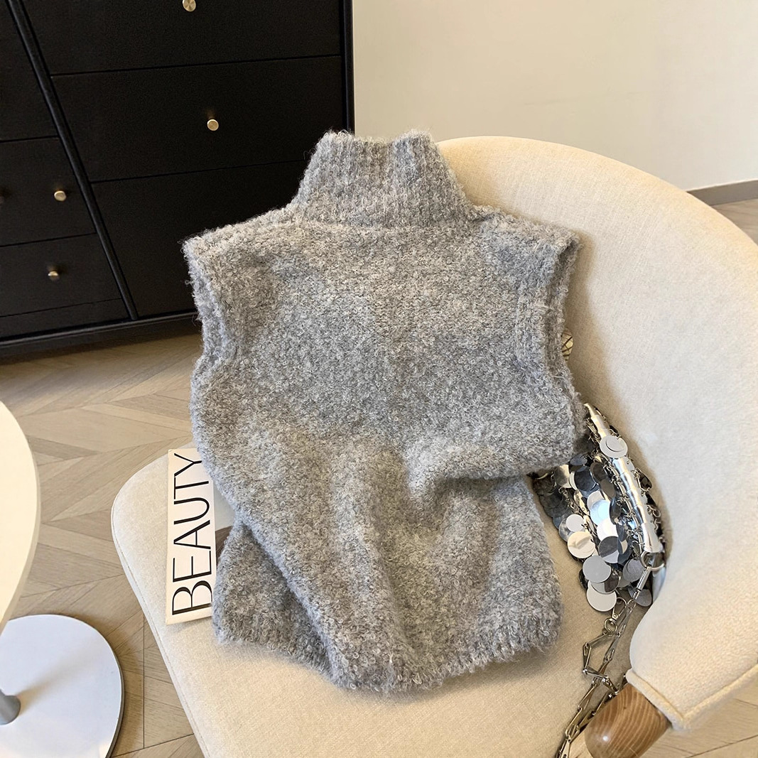 STACY - SOPHISTICATED SLEEVELESS KNIT VEST